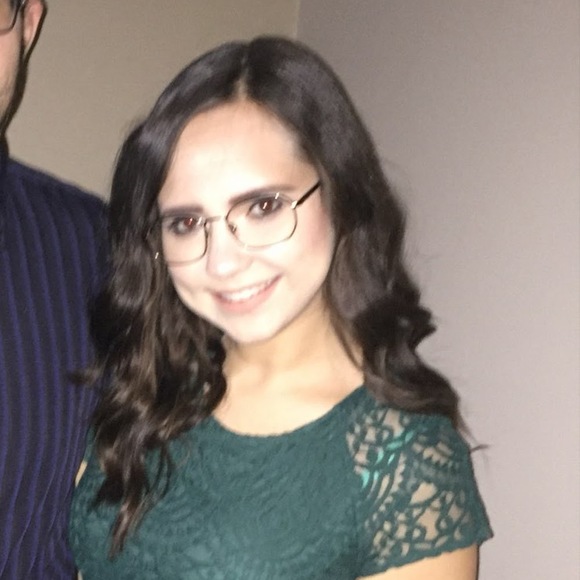 Meet your Posher, Sara - Picture 1 of 1